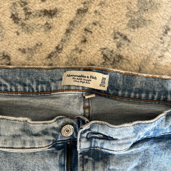 Abercrombie and Fitch the ankle straight ultra high rise long length - Picture 3 of 3